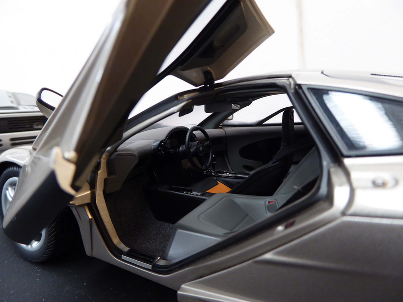Illustration for article titled McLaren Monday, side by side